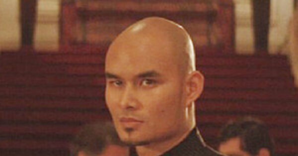 actor dies on stage star wars actor khan bonfils collapses and dies on stage actor dies on stage star wars actor khan bonfils collapses and dies on stage